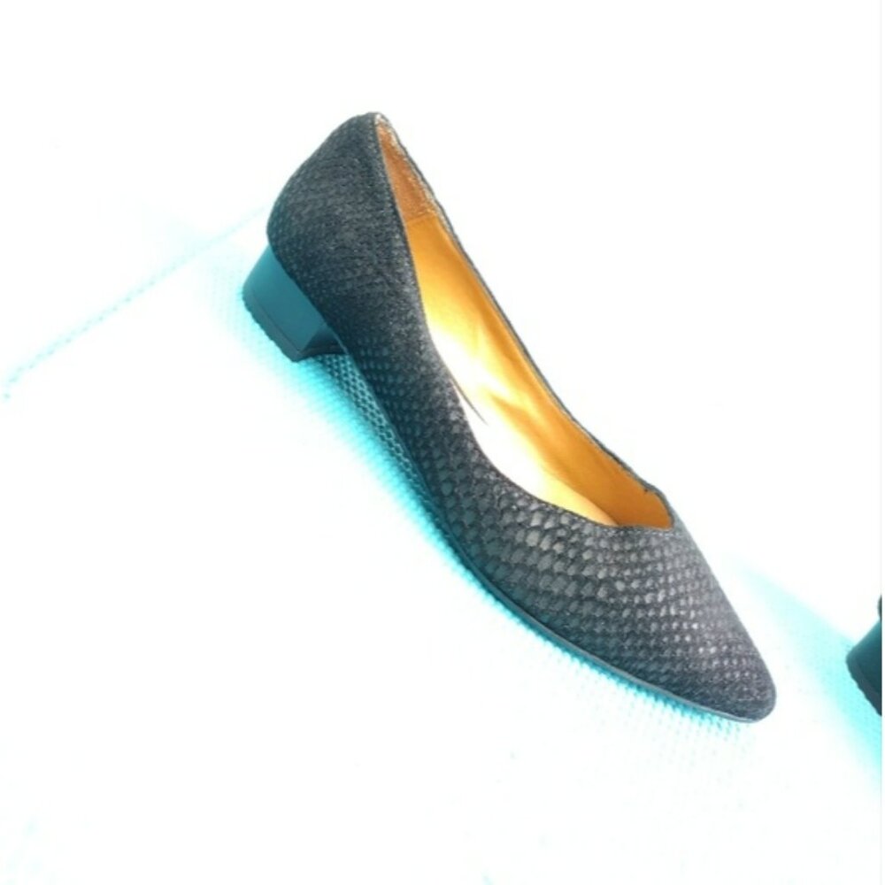 Wythe NY Women Pointed Toe Dress Pumps Low Chunky Heel Slip On Shoes Black Sz 6